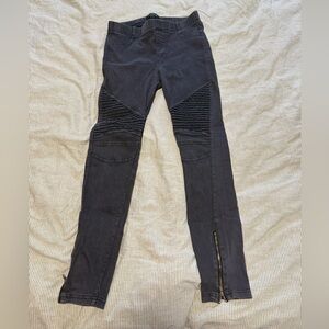 Beulah Black Textured Women's Jeggings